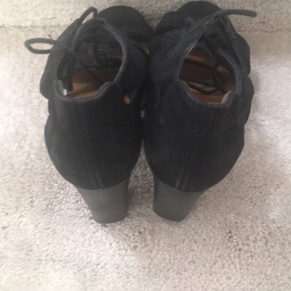 Shoes - Picture 2 of 2